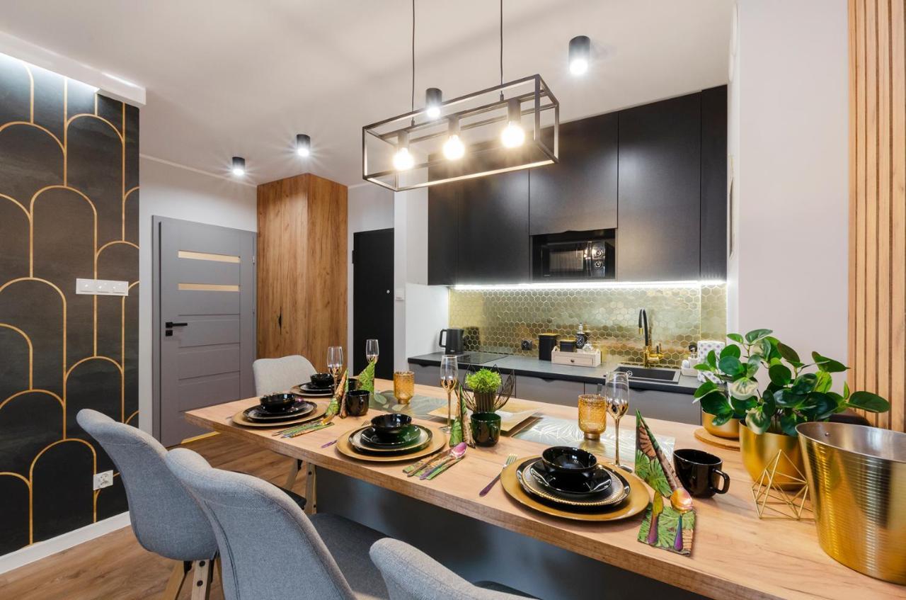 East Side Apartment *